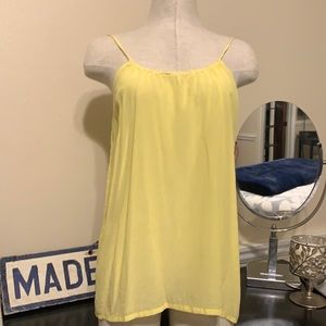 Olivaceous medium yellow top